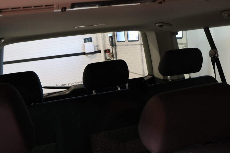 Volkswagen Caravelle vaihtoauto