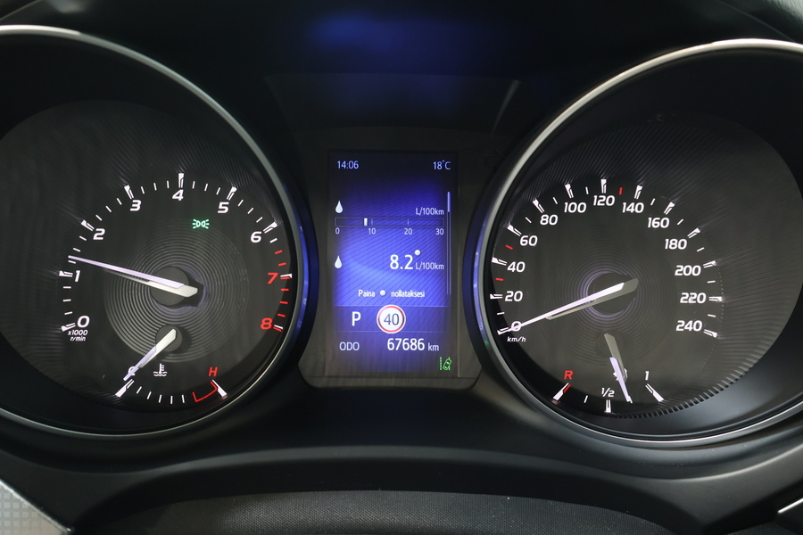 Toyota Avensis vaihtoauto