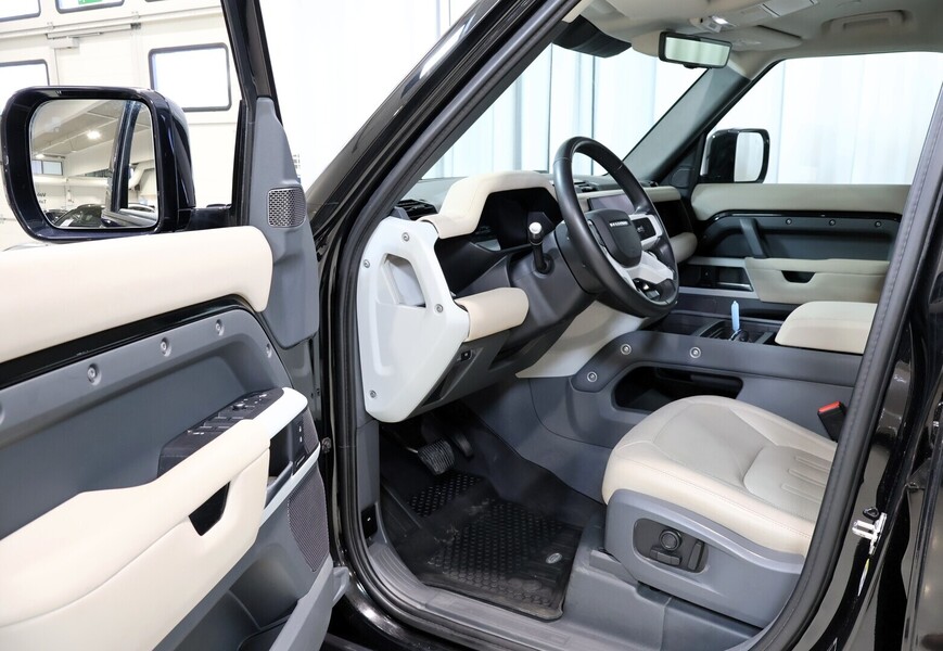 Land Rover Defender vaihtoauto