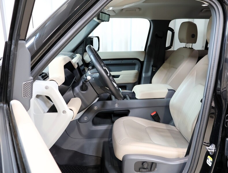 Land Rover Defender vaihtoauto