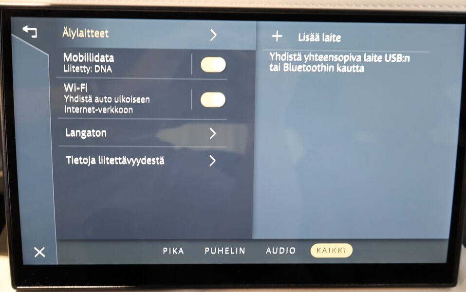 Land Rover Defender vaihtoauto