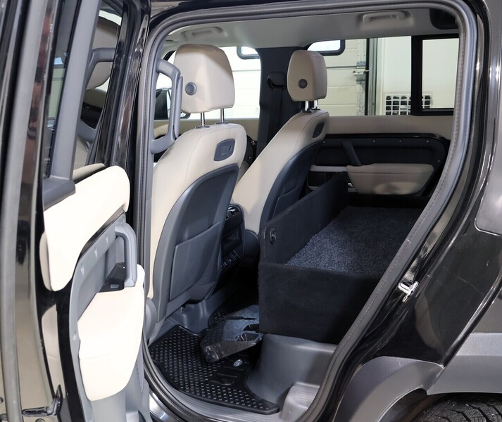 Land Rover Defender vaihtoauto