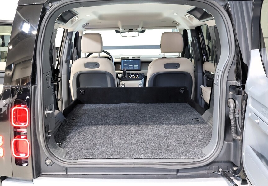 Land Rover Defender vaihtoauto