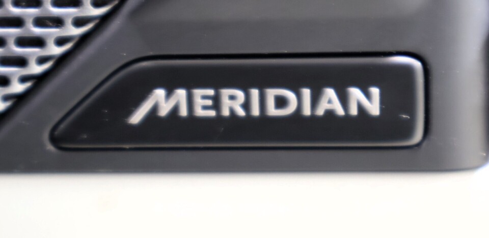 Land Rover Defender vaihtoauto