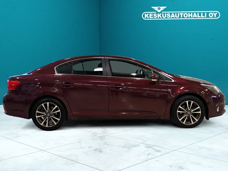 Toyota Avensis vaihtoauto