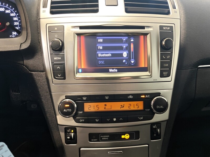 Toyota Avensis vaihtoauto