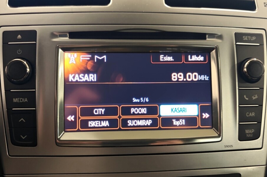 Toyota Avensis vaihtoauto
