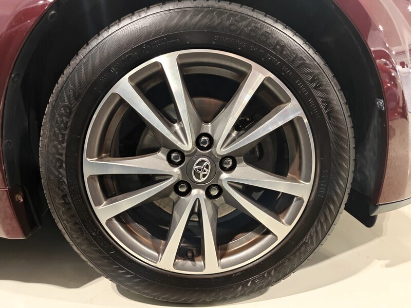 Toyota Avensis vaihtoauto