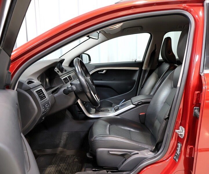 Volvo V70 vaihtoauto