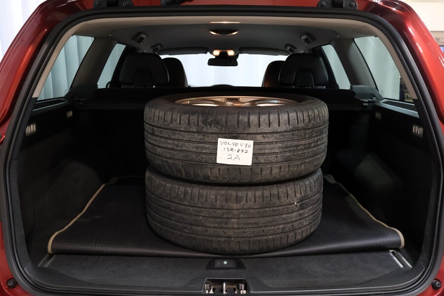 Volvo V70 vaihtoauto