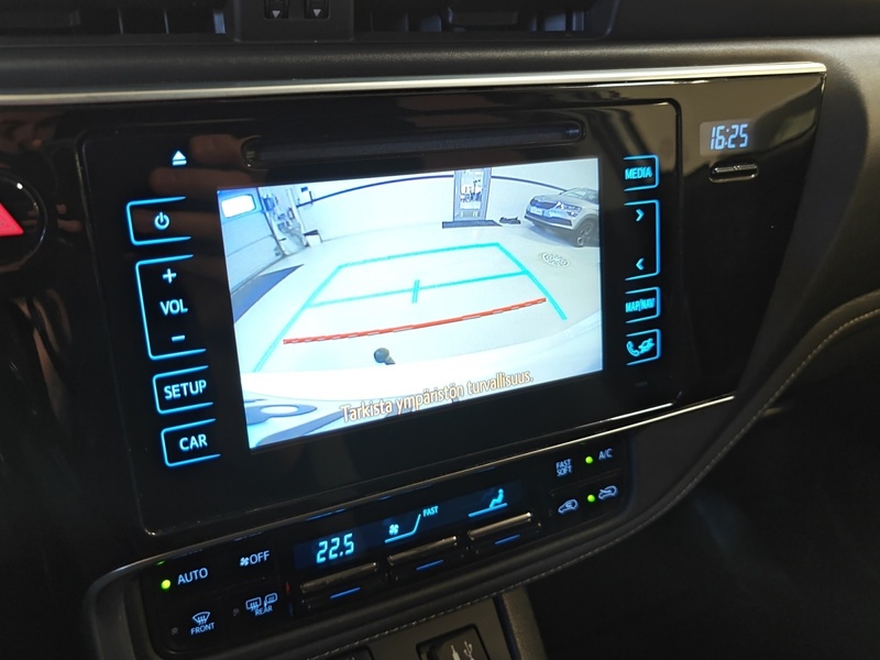 Toyota Auris vaihtoauto