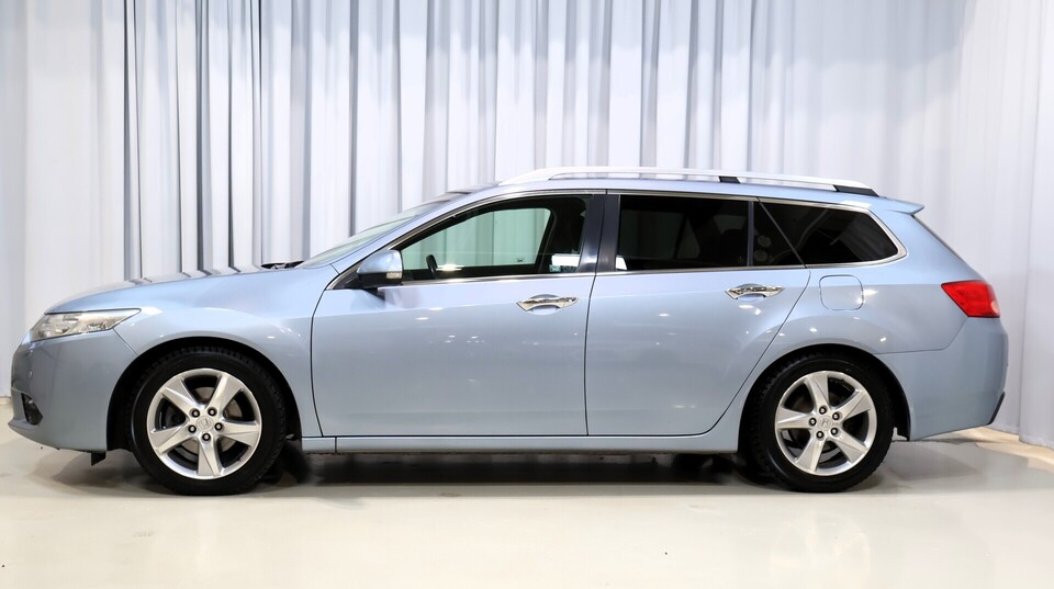 Honda Accord vaihtoauto