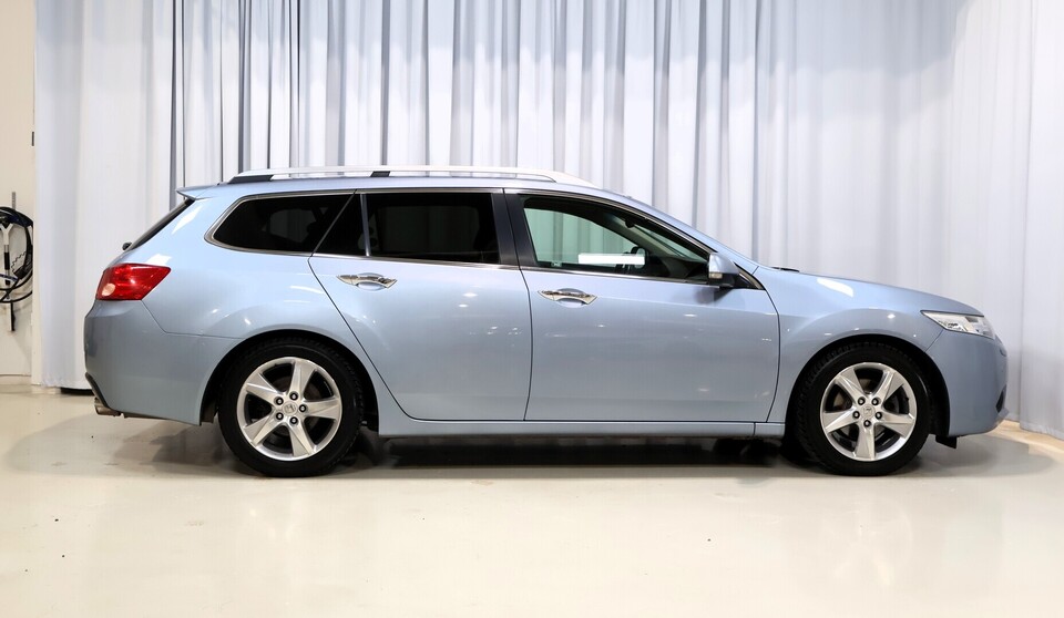 Honda Accord vaihtoauto