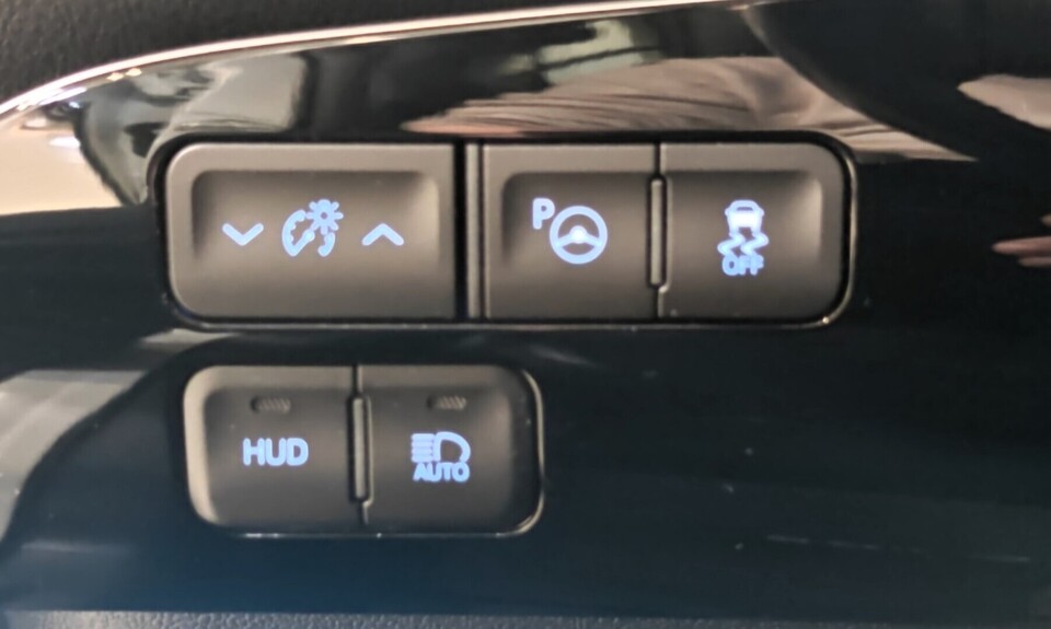 Toyota Prius Plug-in vaihtoauto