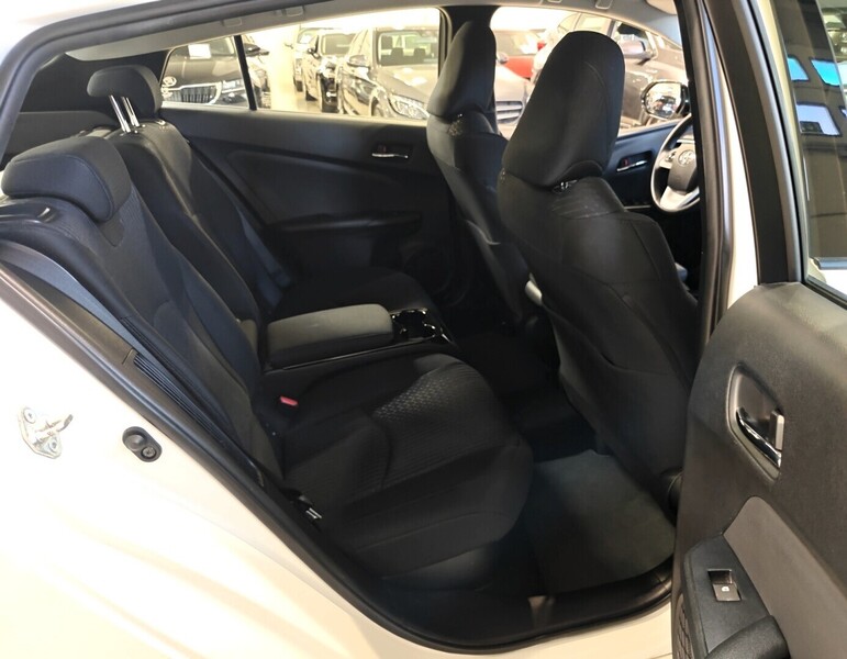 Toyota Prius Plug-in vaihtoauto