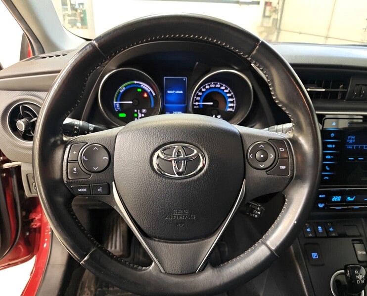 Toyota Auris vaihtoauto