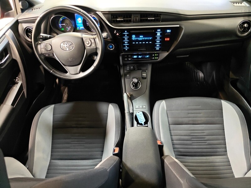 Toyota Auris vaihtoauto