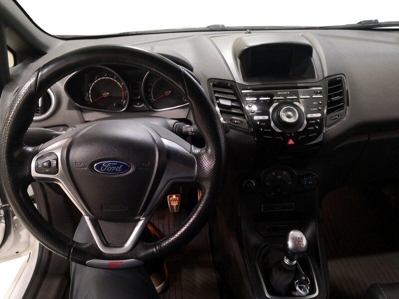 Ford Fiesta vaihtoauto