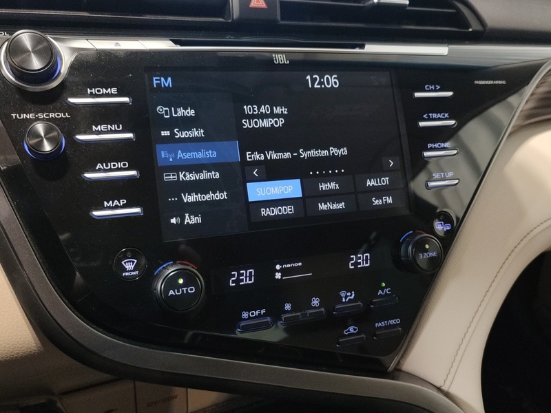 Toyota Camry vaihtoauto