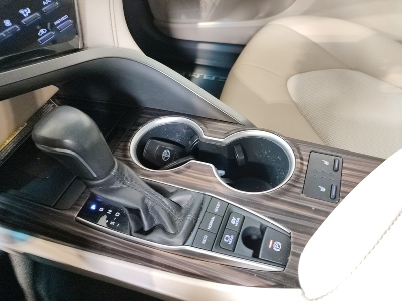 Toyota Camry vaihtoauto