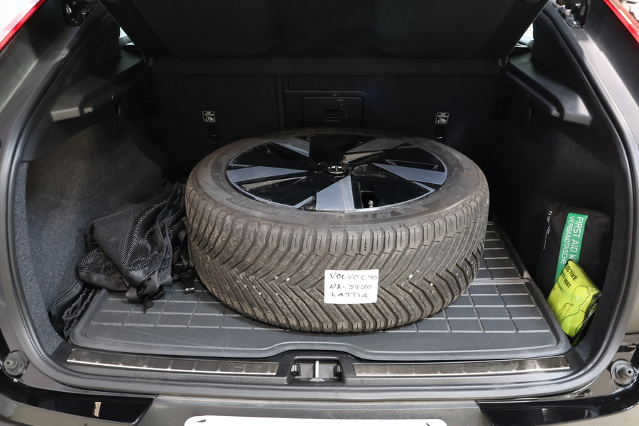 Volvo C40 vaihtoauto