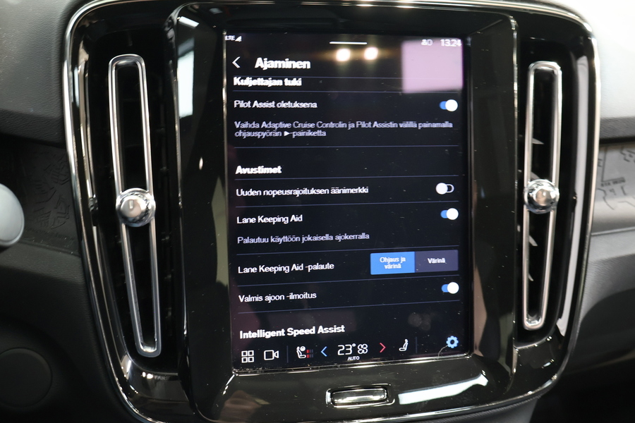 Volvo EC40 vaihtoauto