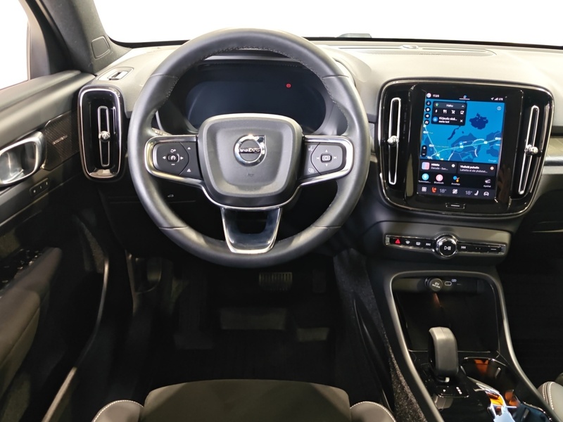 Volvo EC40 vaihtoauto