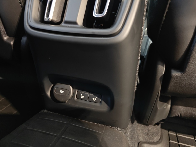 Volvo EC40 vaihtoauto