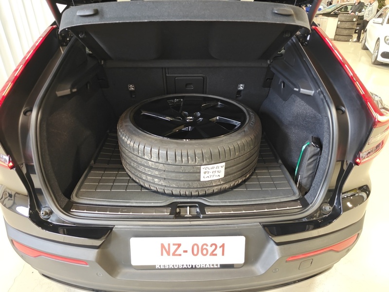 Volvo EC40 vaihtoauto