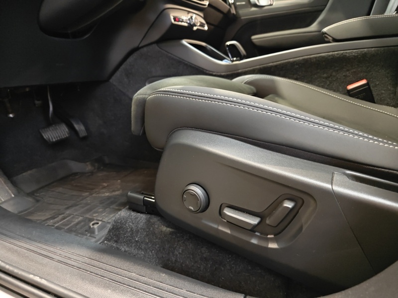 Volvo EX40 vaihtoauto