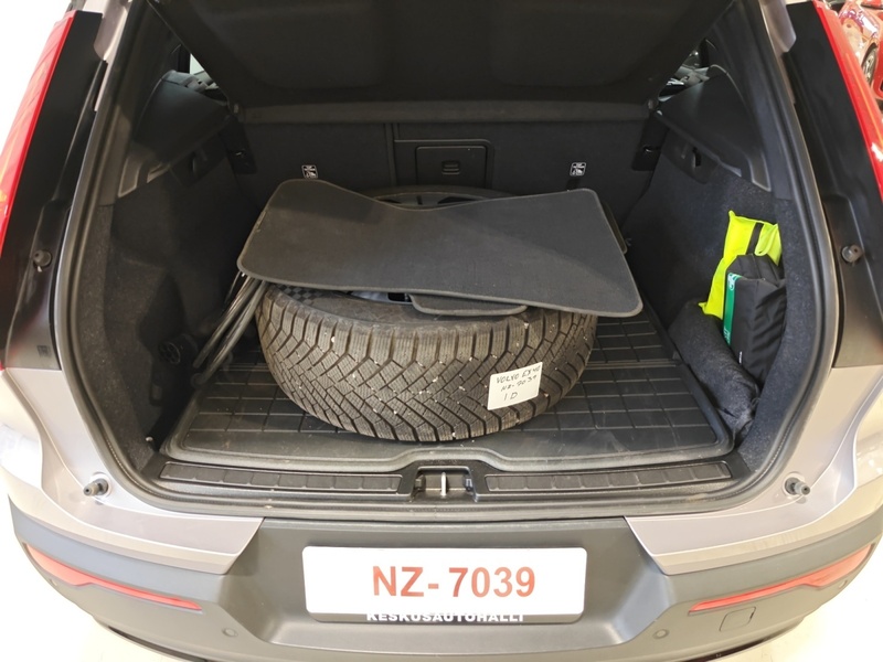 Volvo EX40 vaihtoauto