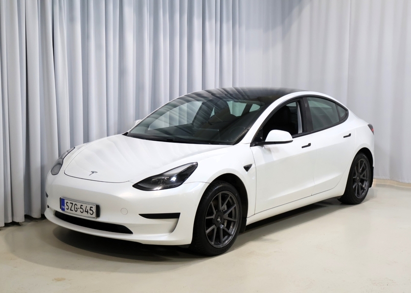 Tesla Model 3 vaihtoauto