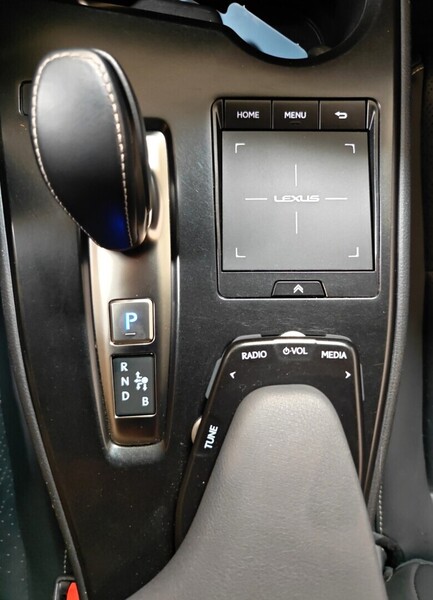 Lexus UX vaihtoauto