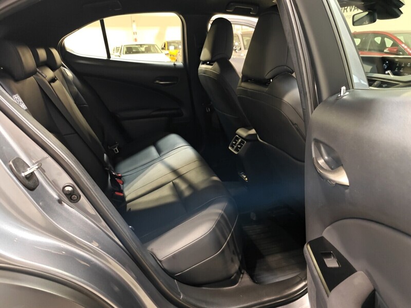 Lexus UX vaihtoauto