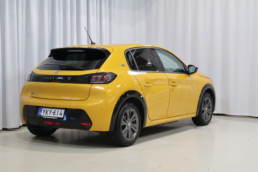 Peugeot e-208 vaihtoauto