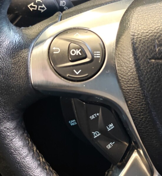 Ford Transit Connect vaihtoauto