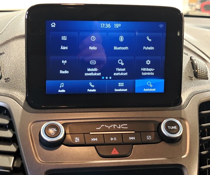 Ford Transit Connect vaihtoauto