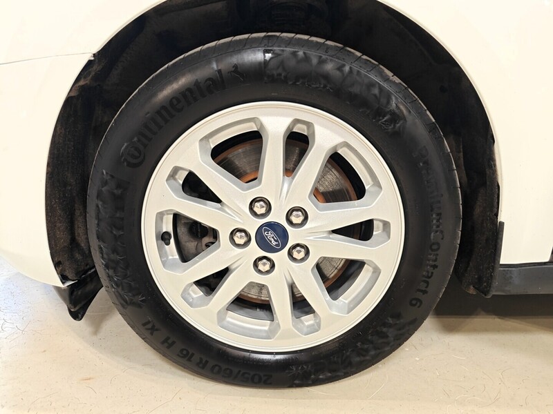 Ford Transit Connect vaihtoauto