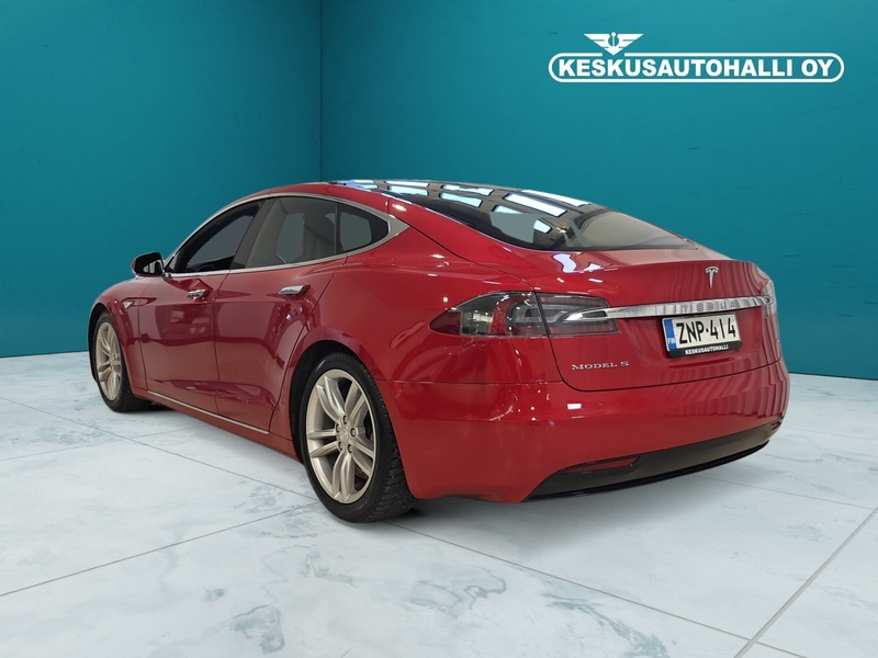 Tesla Model S vaihtoauto