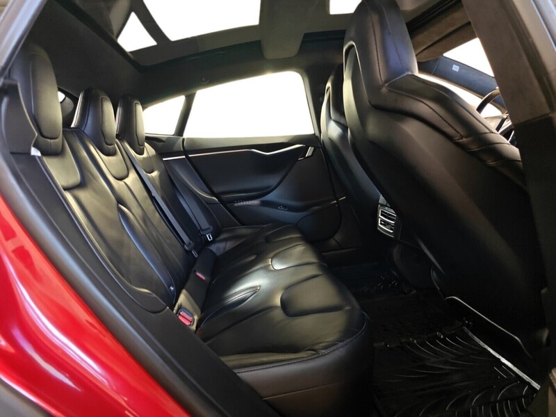 Tesla Model S vaihtoauto