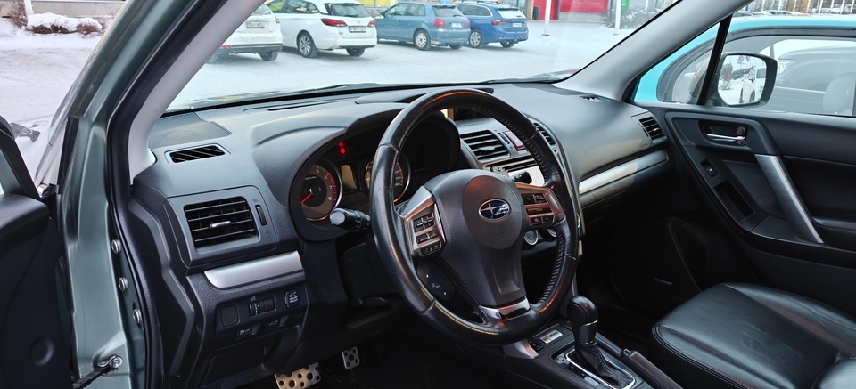 Subaru Forester vaihtoauto