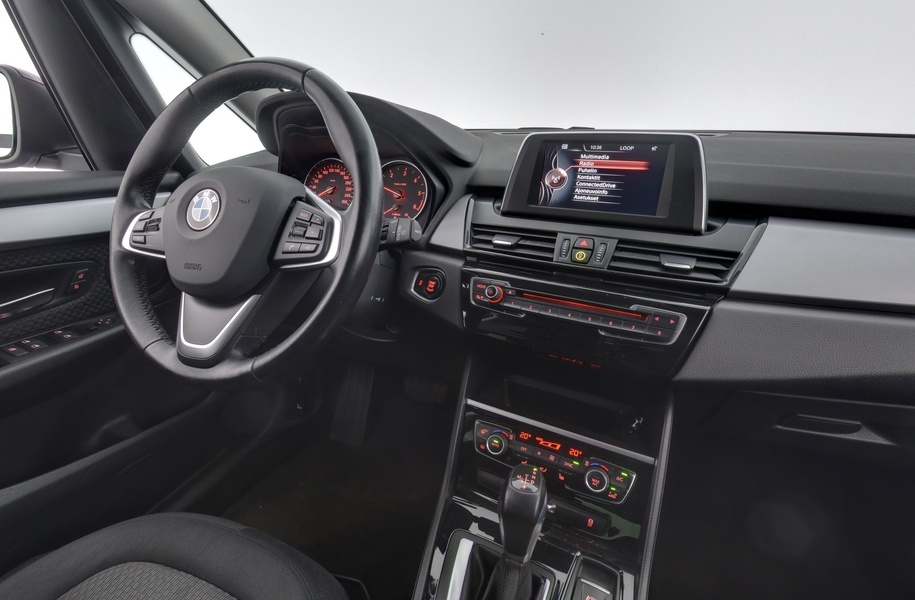 BMW 218 vaihtoauto