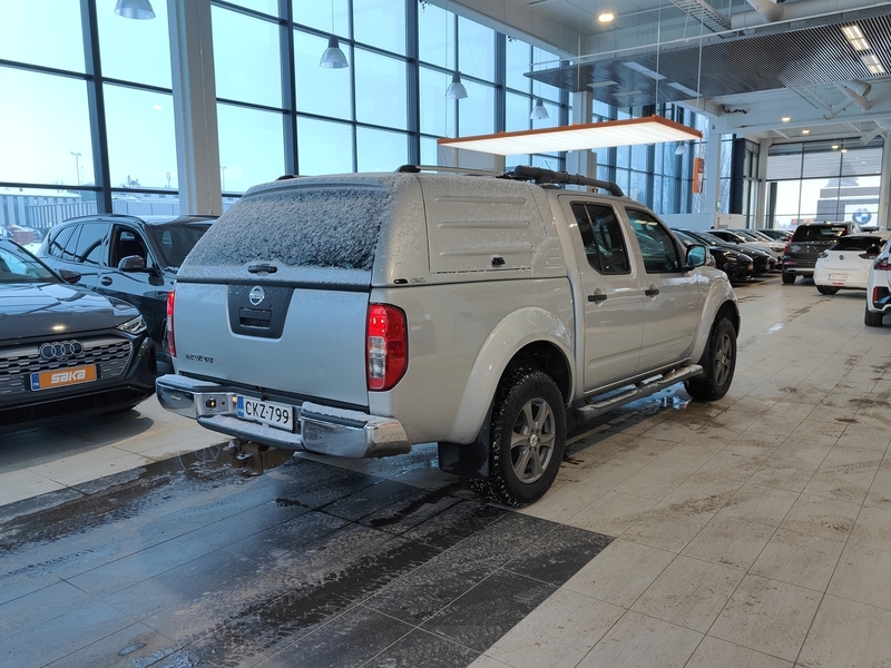 Nissan Navara vaihtoauto