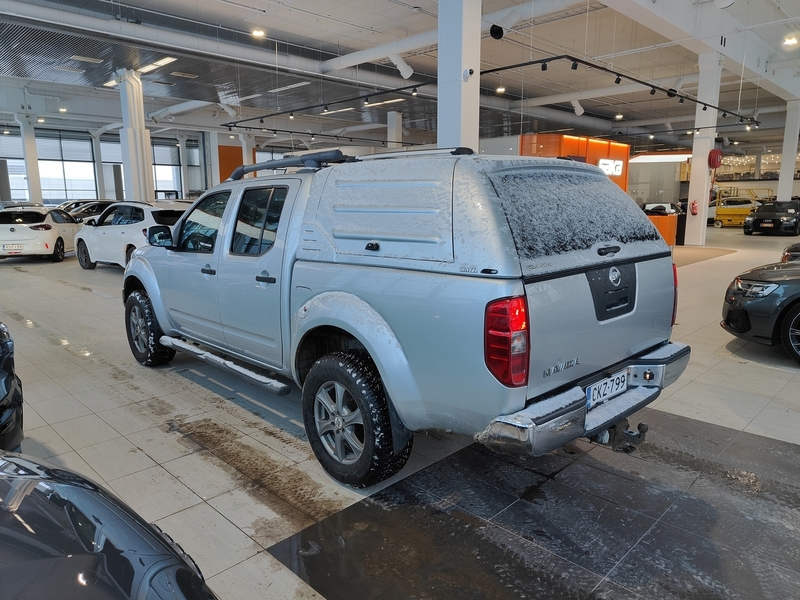 Nissan Navara vaihtoauto