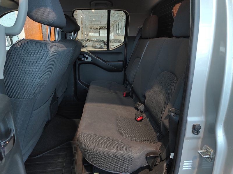 Nissan Navara vaihtoauto