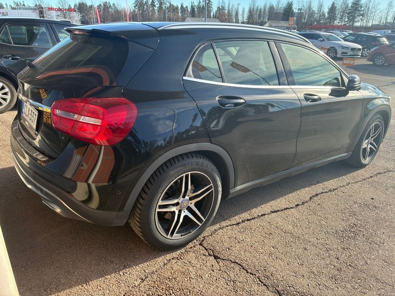 Mercedes-Benz GLA vaihtoauto