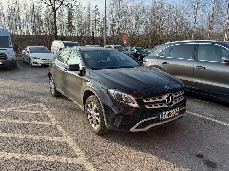 Mercedes-Benz GLA vaihtoauto