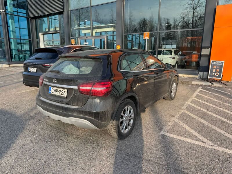 Mercedes-Benz GLA vaihtoauto