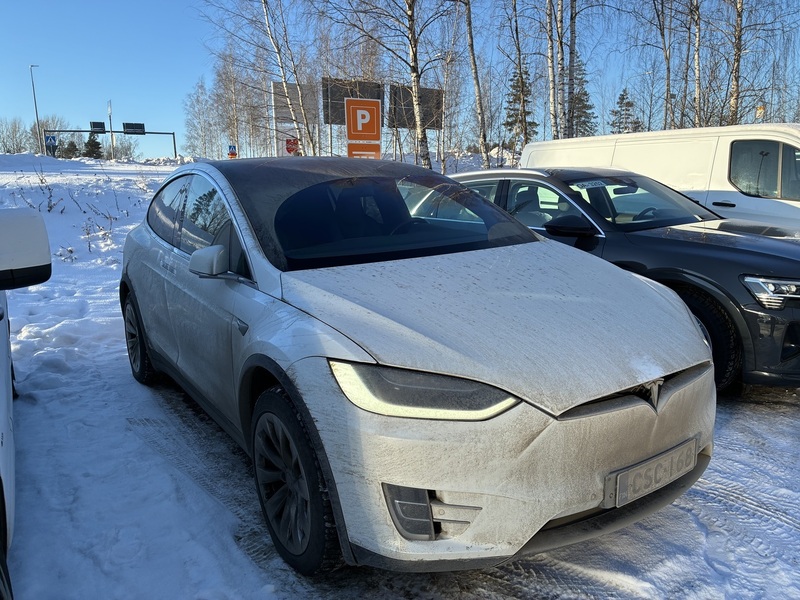 Tesla Model X vaihtoauto