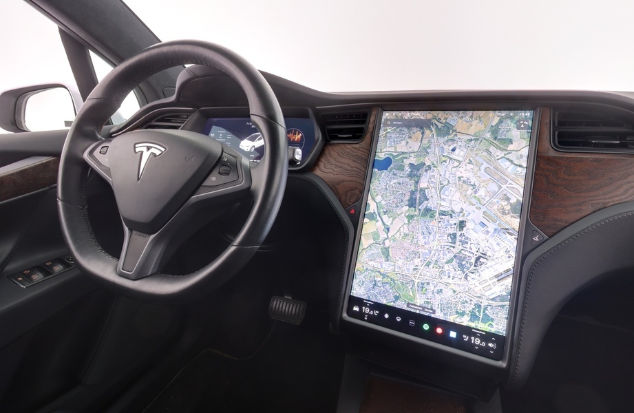 Tesla Model X vaihtoauto